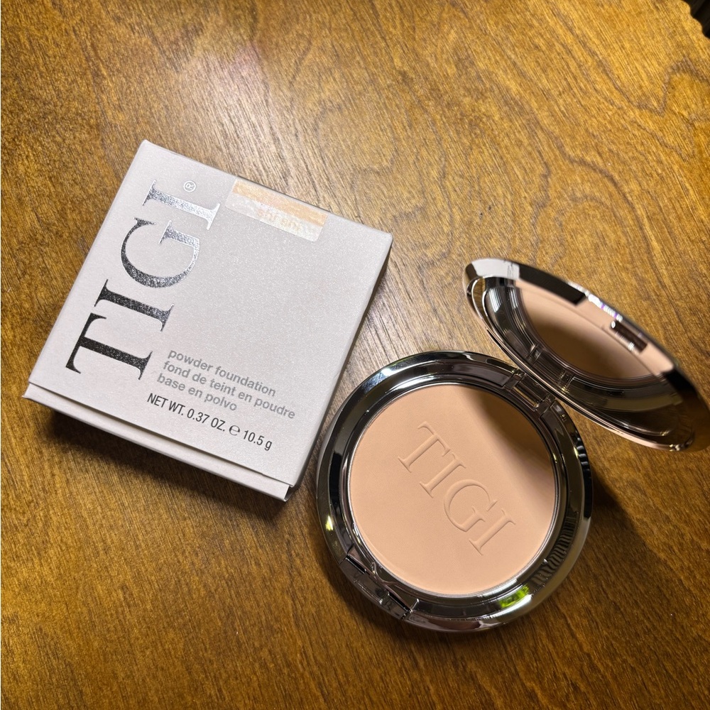 TIGI Natural Beige Foundation Compact - Picture 5 of 5